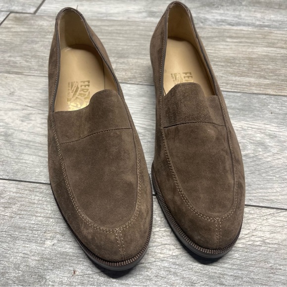 Salvatore Ferragamo suede Loafers sz 7.5 B - Picture 4 of 11
